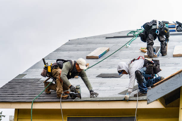 Professional Gutter Installation technician working in Canby, OR
